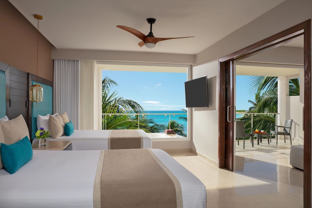 Preferred Club Suite Ocean View Double