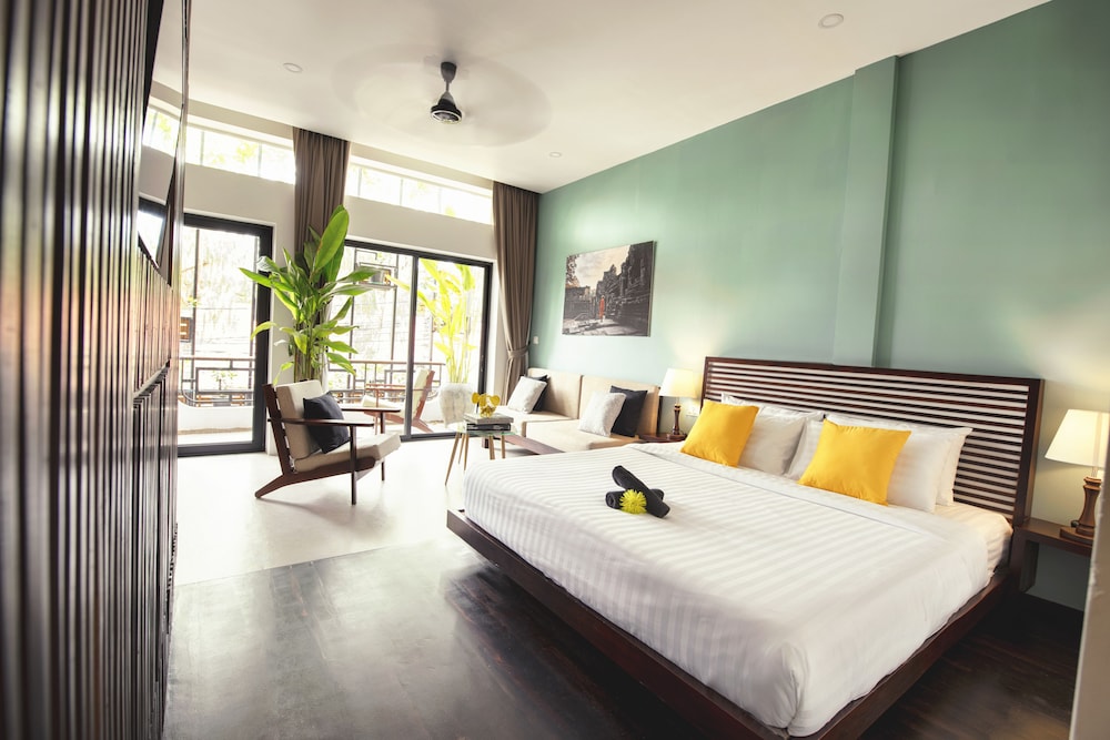 Signature Studio, Balcony, City View