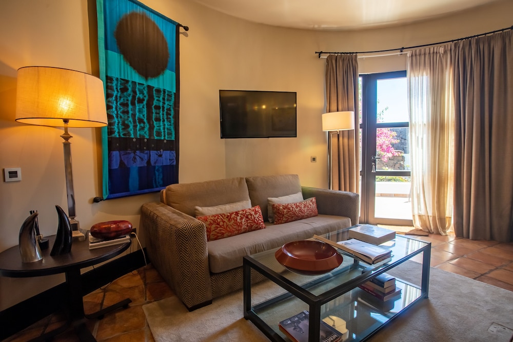 Suite 2 photo 2