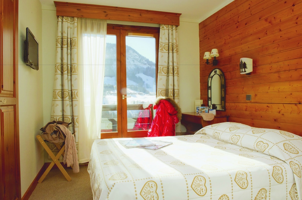 Comfort Double Room - Mont Blanc View photo 1