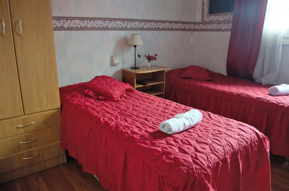 Twin Room, 2 Twin Beds, Non Smoking photo 3