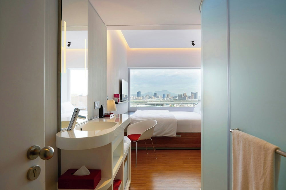 Room, 1 Double Bed (High Floor) photo 2