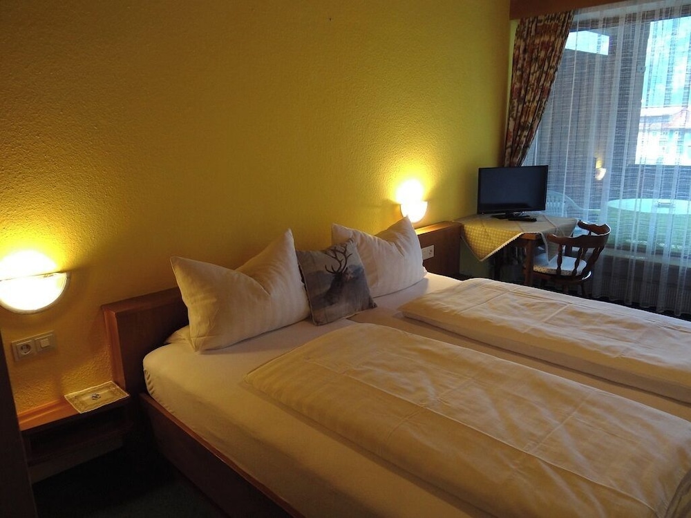 Classic Double Room, Balcony, Mountain View