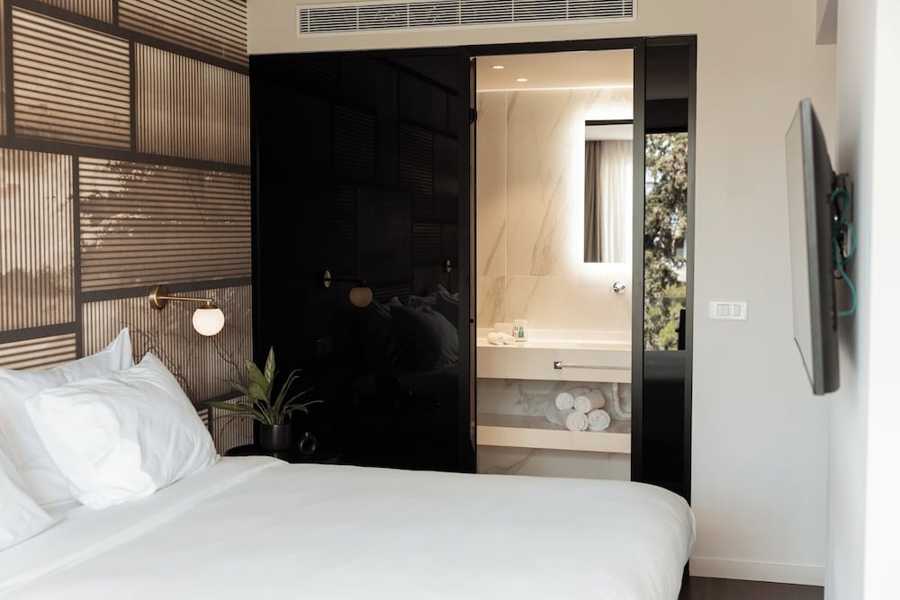 Premium Suite (Top Floor) photo 2