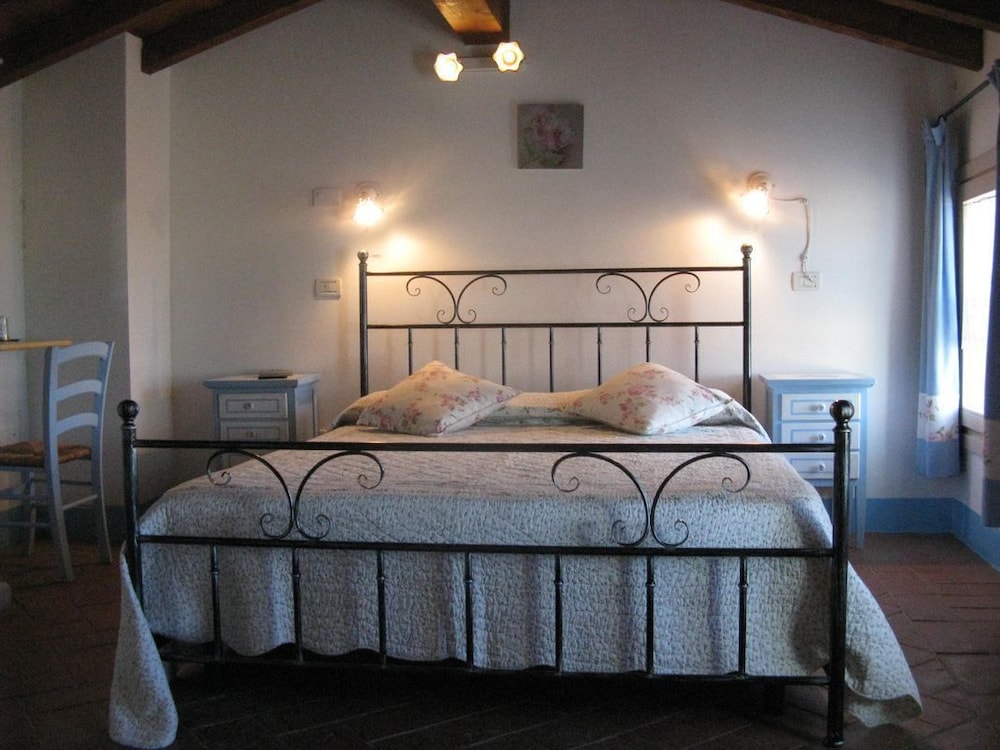 Romantic Room photo 2
