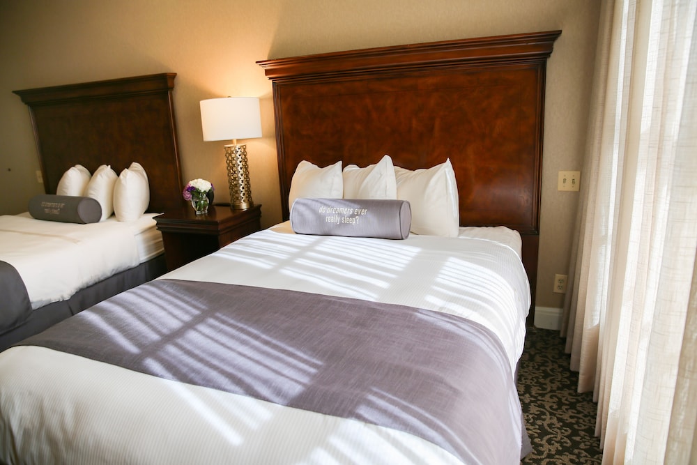 Executive Room, 2 Queen Beds - Photo 3
