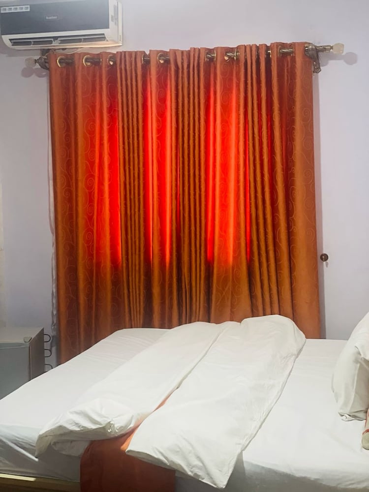 Single Room photo 1