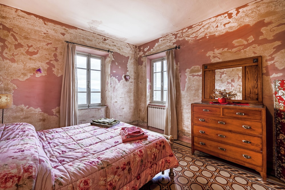 Family House, Multiple Bedrooms, 2 Bathrooms, Mountainside (Appartamento Giovanni - Relax Among) photo 2