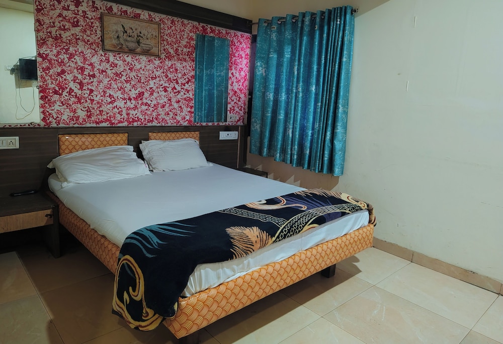 Basic Double Room photo 2