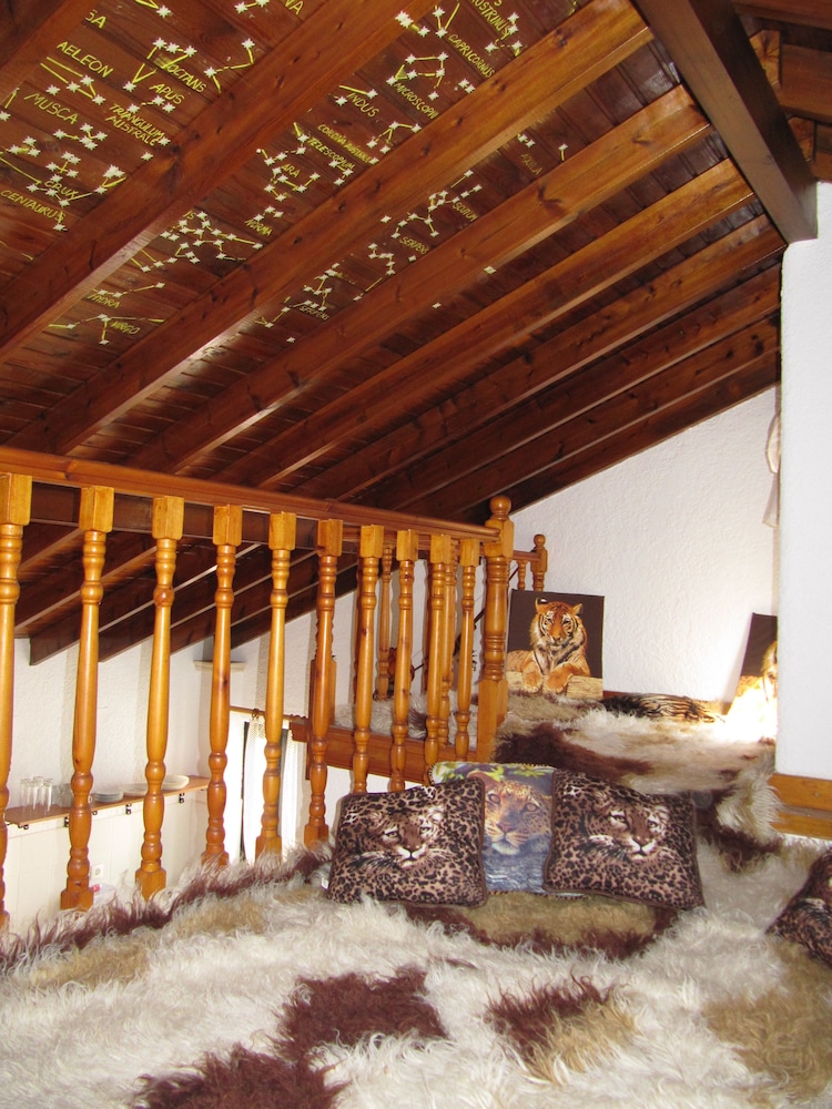 Traditional Duplex photo 3
