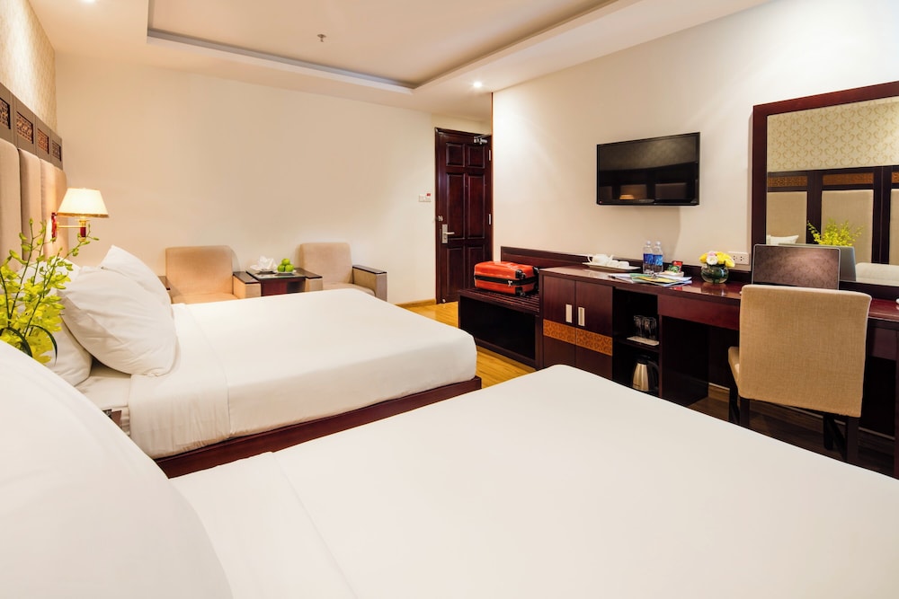 Superior Triple Room photo 3