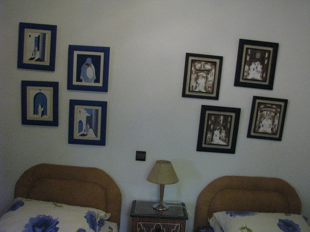 Twin Room, Smoking photo 1
