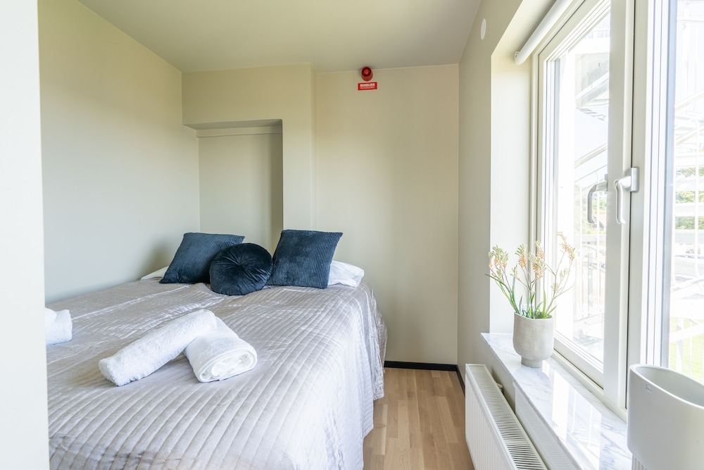 Seaview Suite (1010)