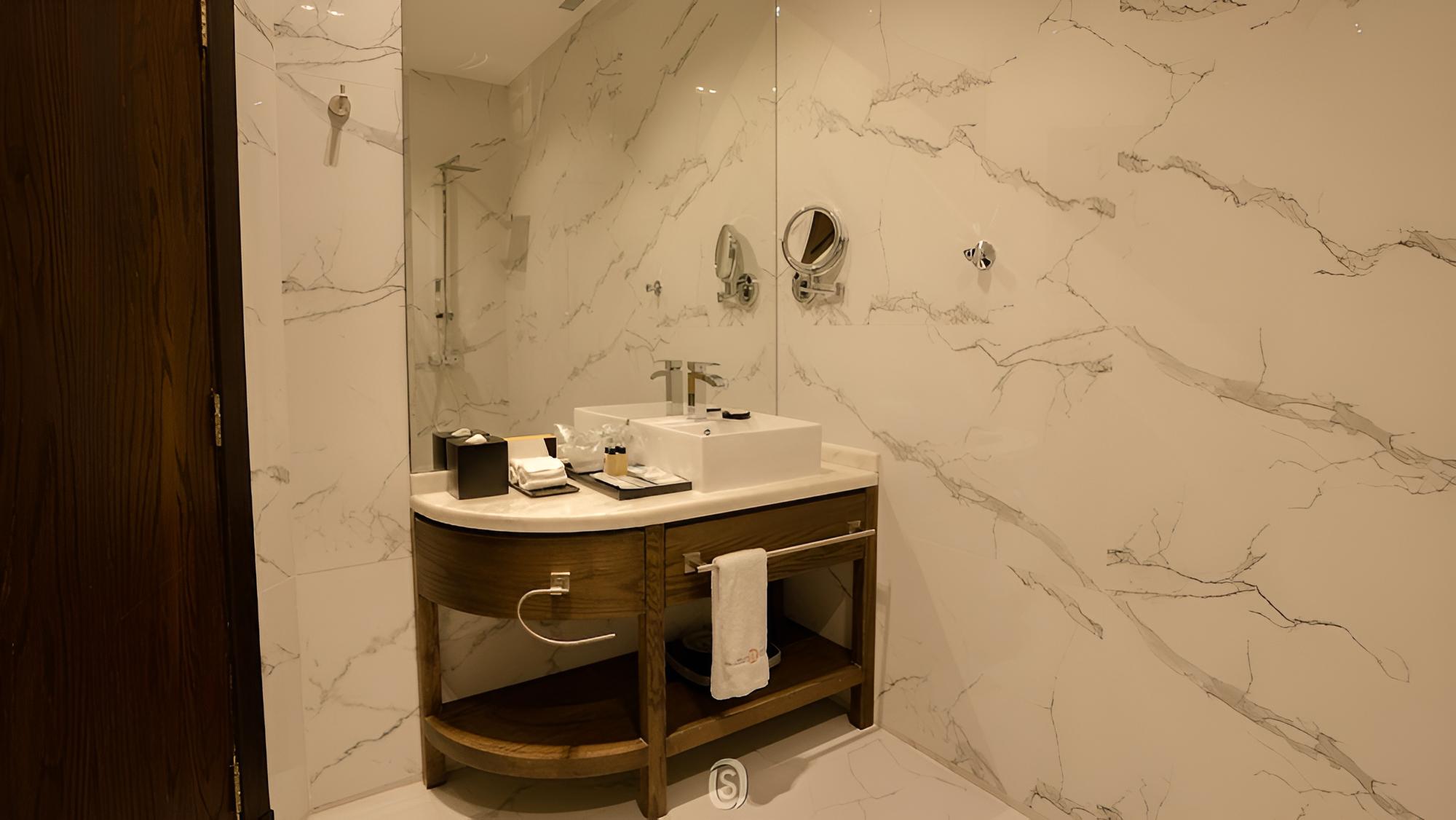 Deluxe Twin Room, 1 Bedroom, Non Smoking, City View photo 1