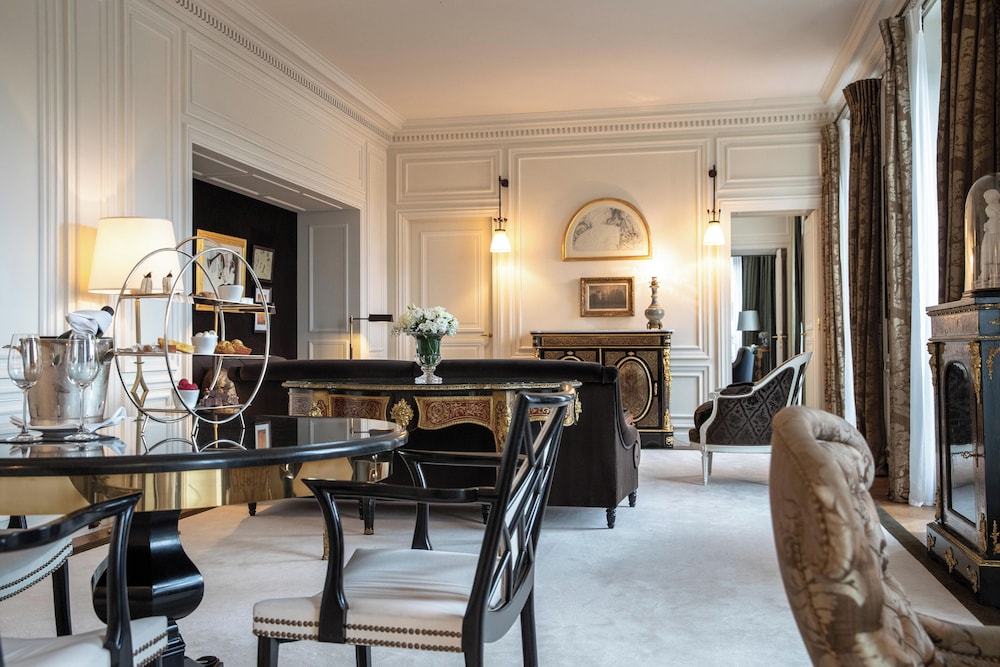 Presidential Suite photo 1