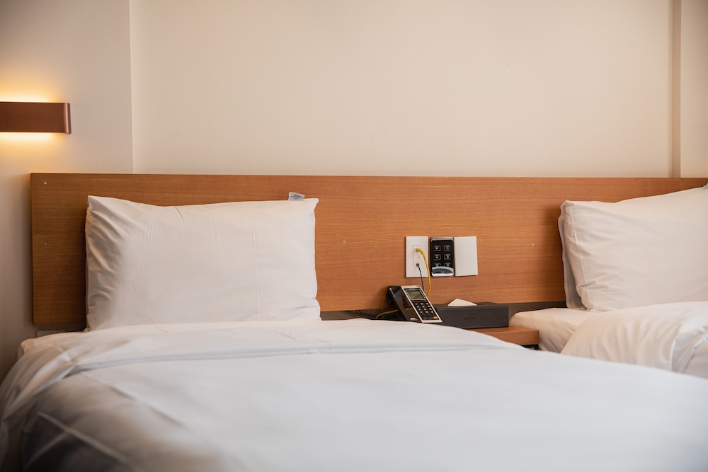 Standard Twin Room (City View) photo 2