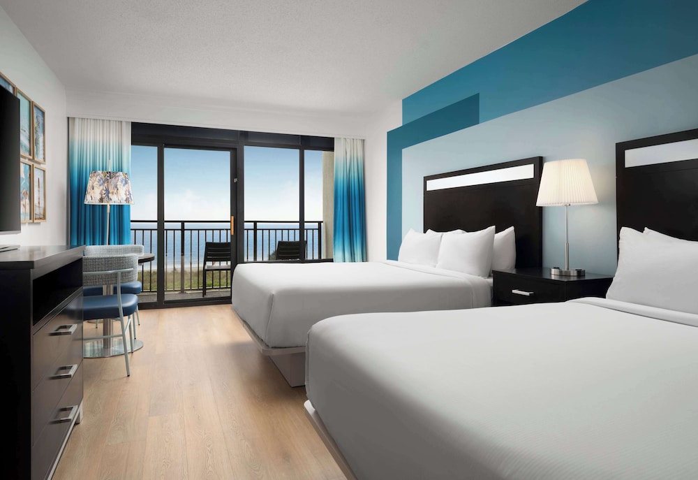 Suite, 2 Queen Beds - Photo 3