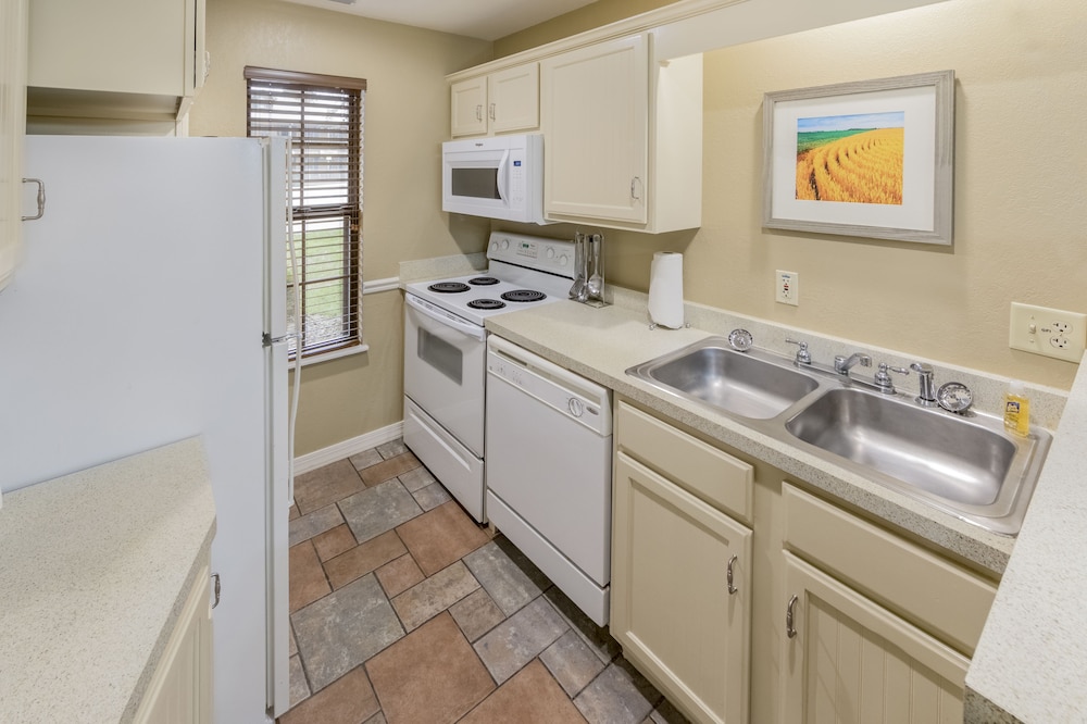 Villa, 2 Bedrooms (Lodge, 1 King & 1 Queen Bed) photo 1