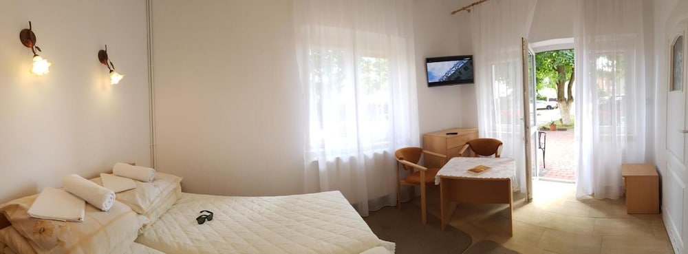 Double Room, Balcony