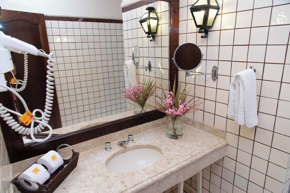Luxury Quadruple Room - Photo 4