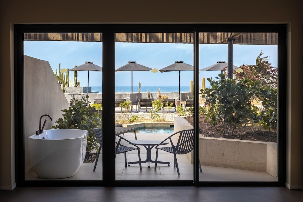 Preferred Club Junior Suite Private Pool King