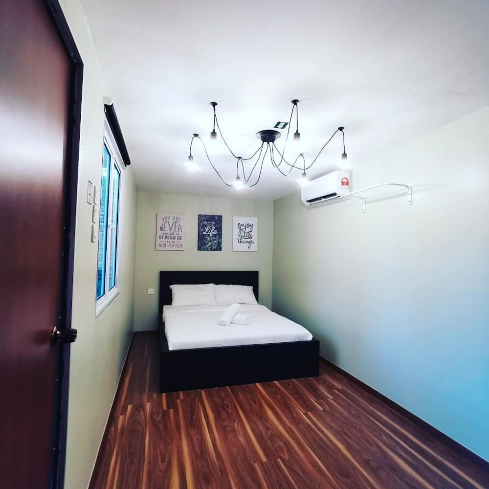 Double Room - Photo 8