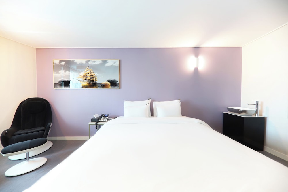 Royal Suite photo 2