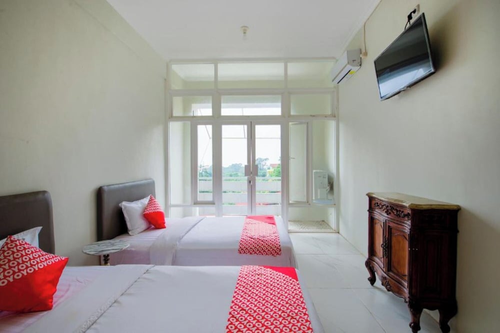 Deluxe Twin Room - Photo 2