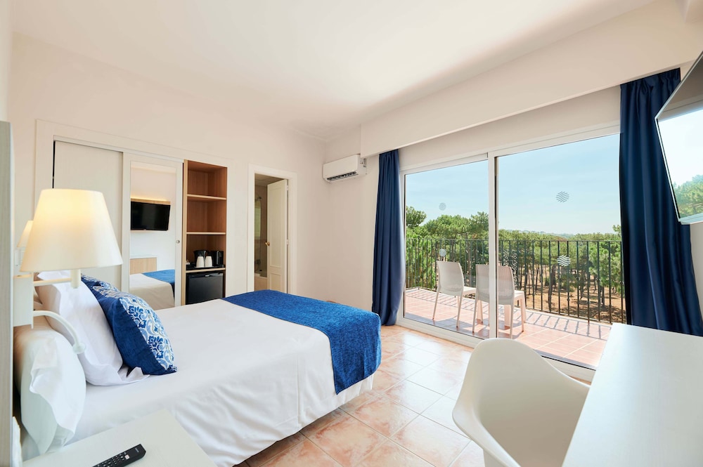 Double Room (2 Adults) photo 3