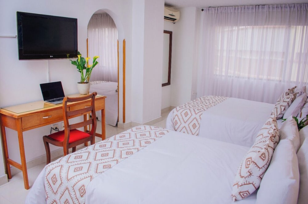 Double or Twin Room photo 2