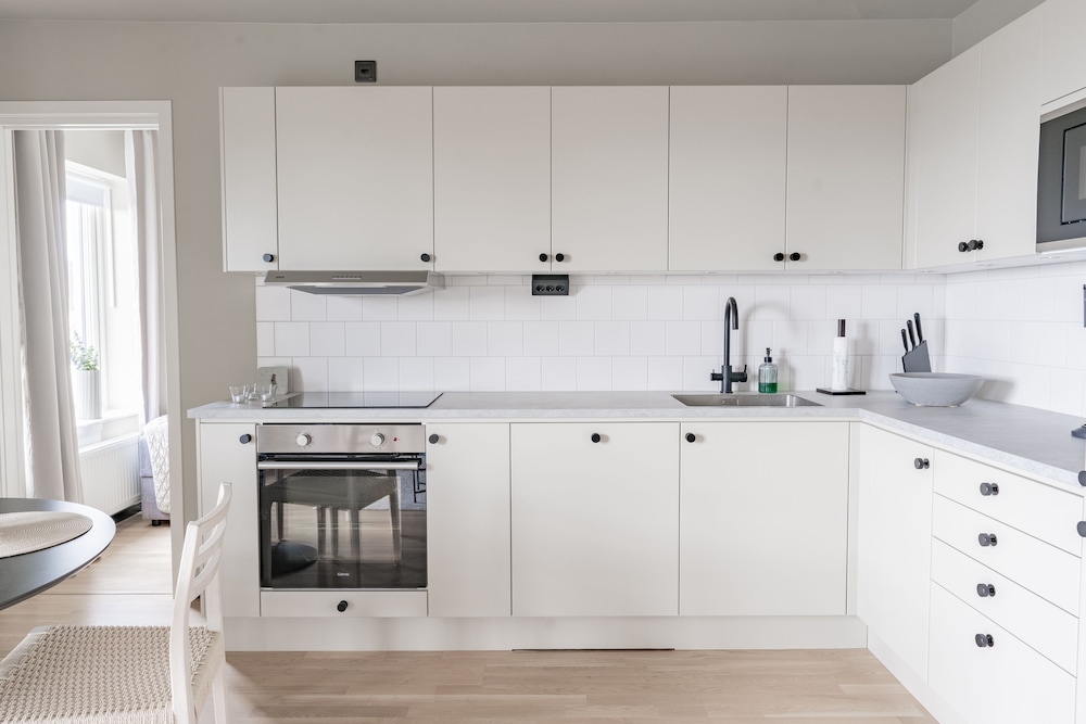 Gardenview Suite (1207)