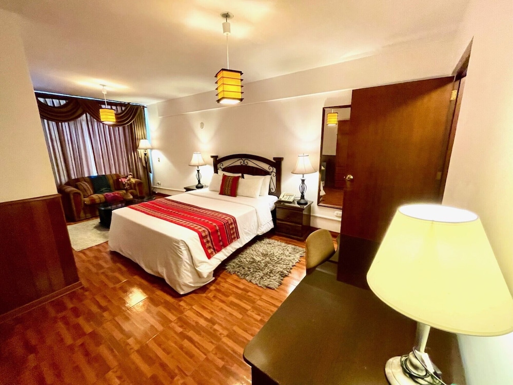 Standard Room, 1 Queen Bed photo 1