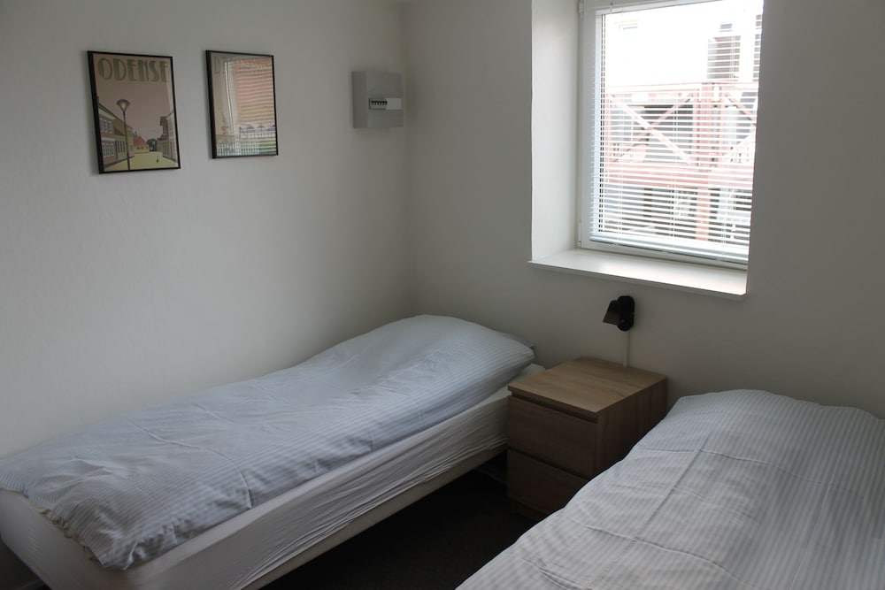 Double or Twin Room, Shared Bathroom photo 2