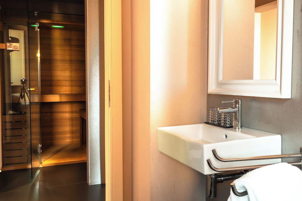 Wellness Suite - Photo 5