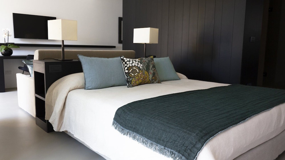 Exclusive Room