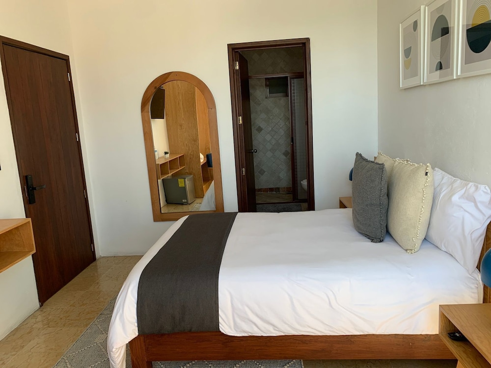 Double Room (3) photo 2
