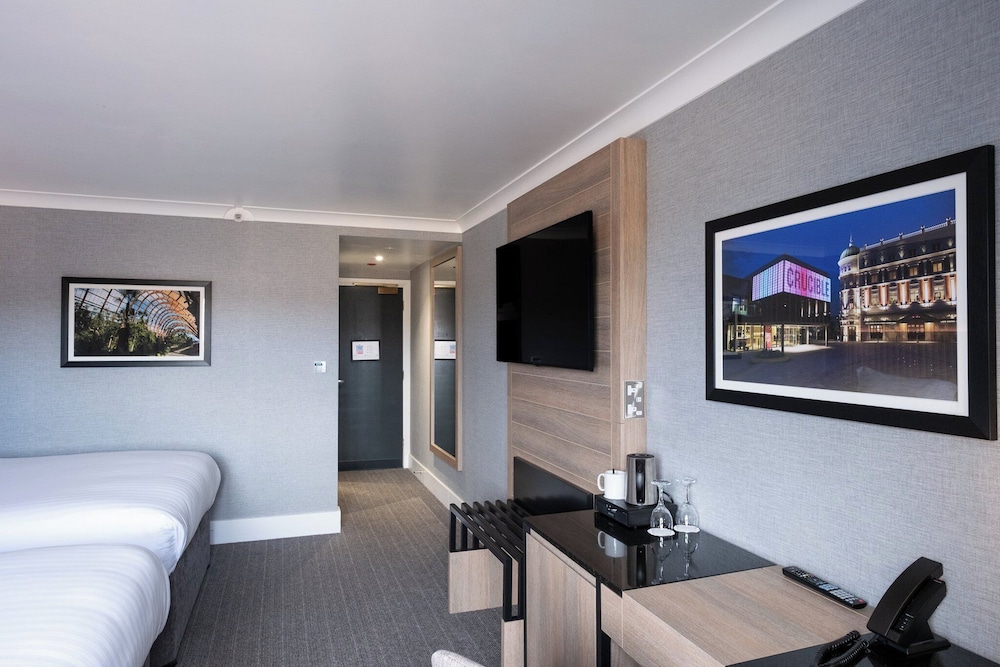 Standard Room, 2 Double Beds - Photo 3