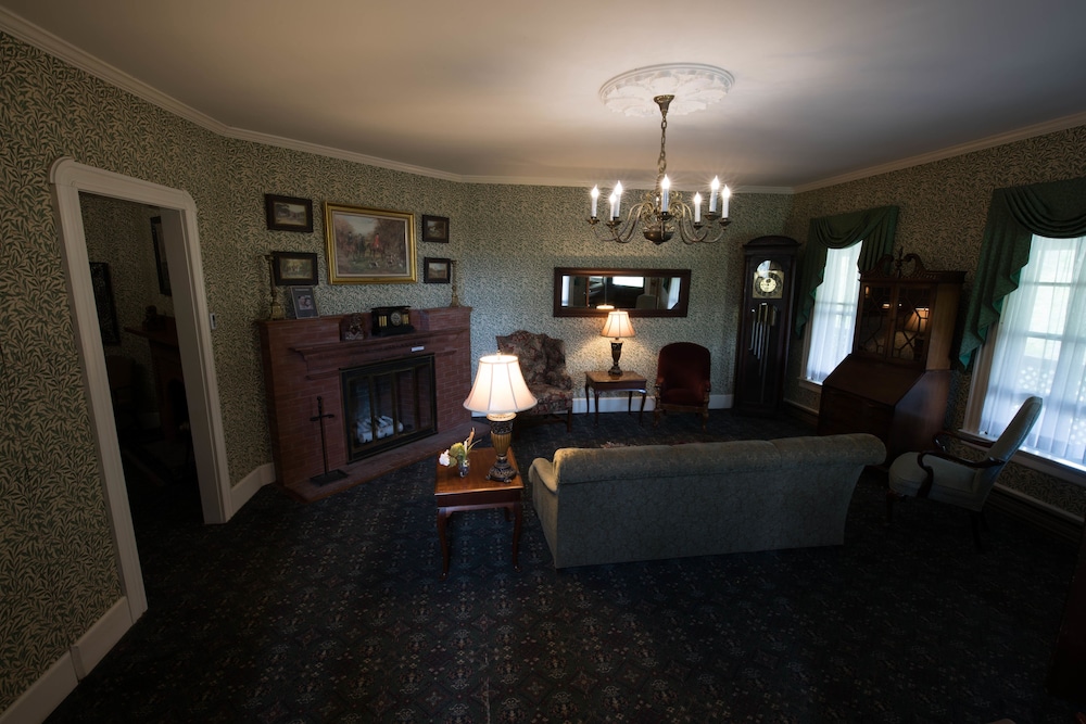 Room, 1 King Bed (Sunnyside) photo 1