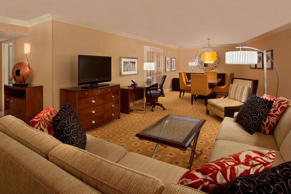 Club Suite, 1 Bedroom thumbnail 5