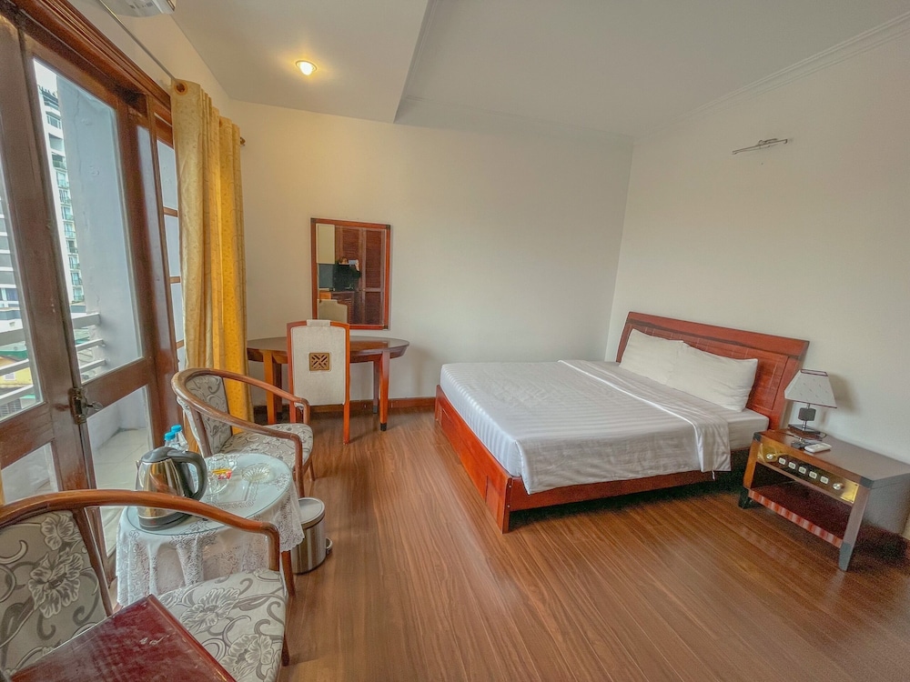 Deluxe Double or Twin Room - Photo 6