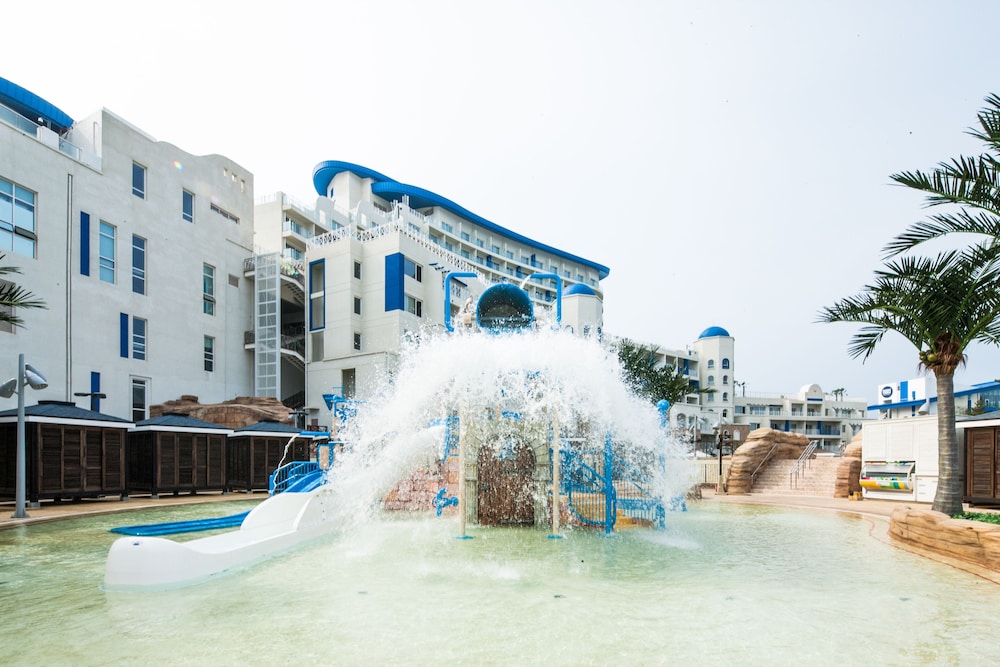 [Early Summer PKG] Hotel Superior(Clean, Standard, FamilyTwin) - Ocean Play & Americano for 2people