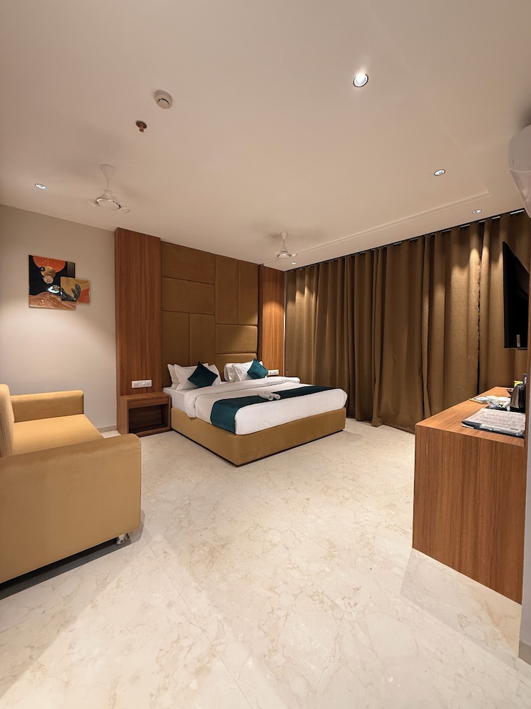 Superior Suite