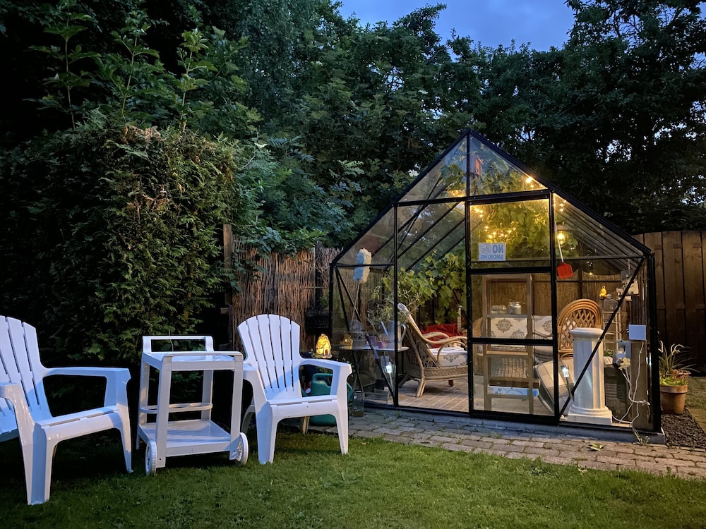 Standard Twin Room, 2 Twin Beds, Shared Bathroom, Ground Floor photo 2