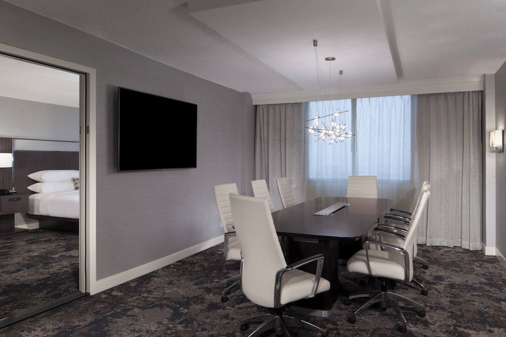 Suite, 1 Bedroom photo 1
