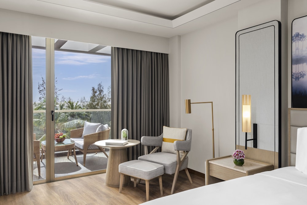 Deluxe Room Twin Beds with Balcony