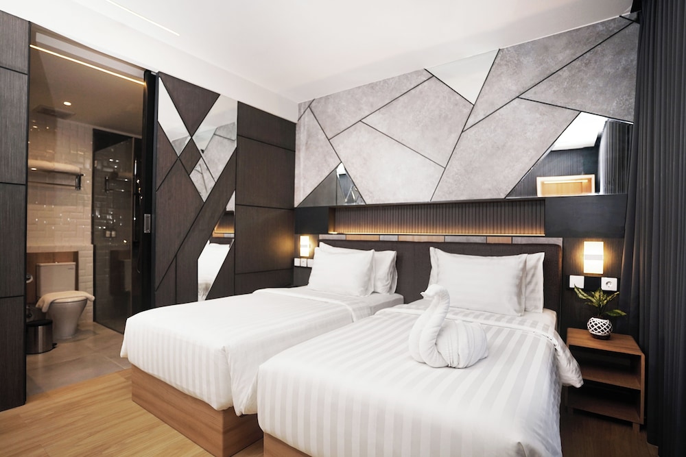 Premier Twin Room - Photo 2