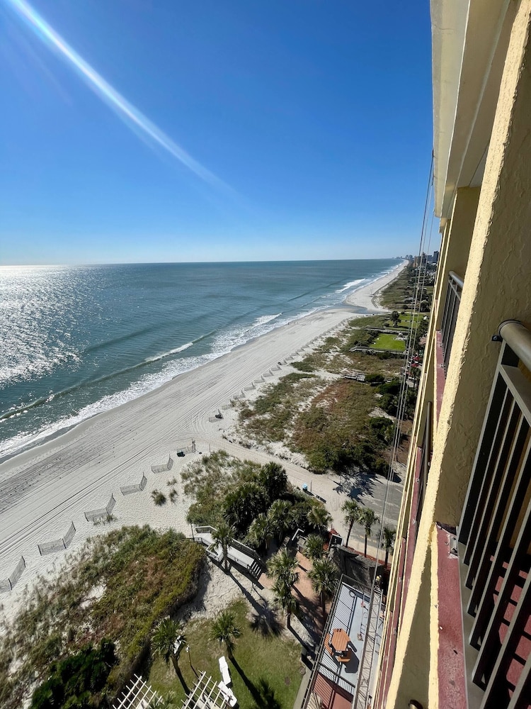 Stunning Oceanfront View! Heart Of The Golden Mile, Photo 15