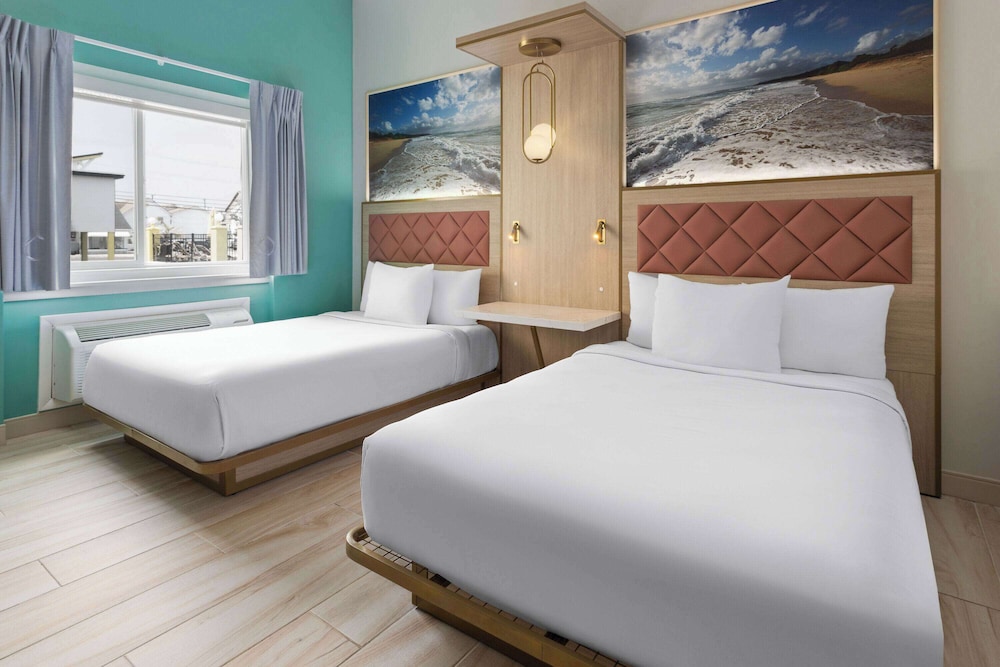 Room, 2 Double Beds, Accessible, Non Smoking (Yes) photo 1