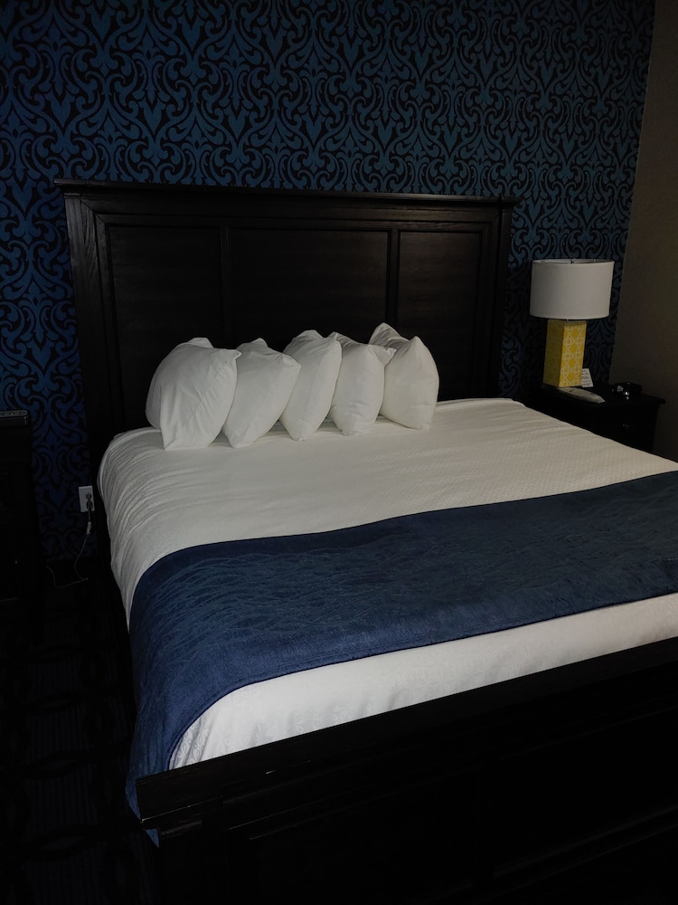 Honeymoon Room, River View photo 1