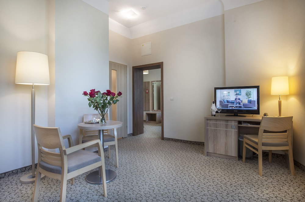 Classic Triple Room photo 2